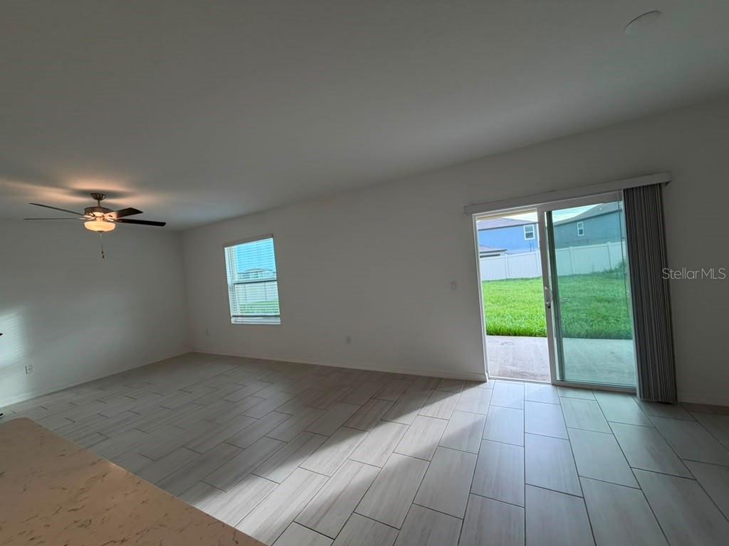 TWO RIVERS - Residential Lease