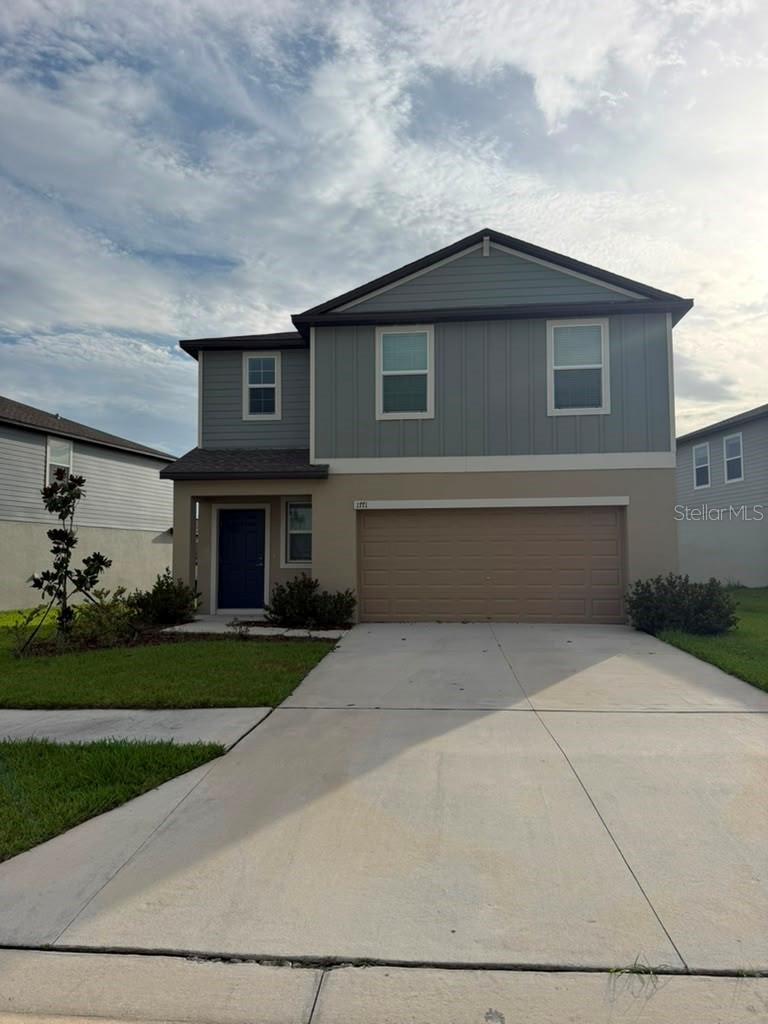 TWO RIVERS - Residential Lease