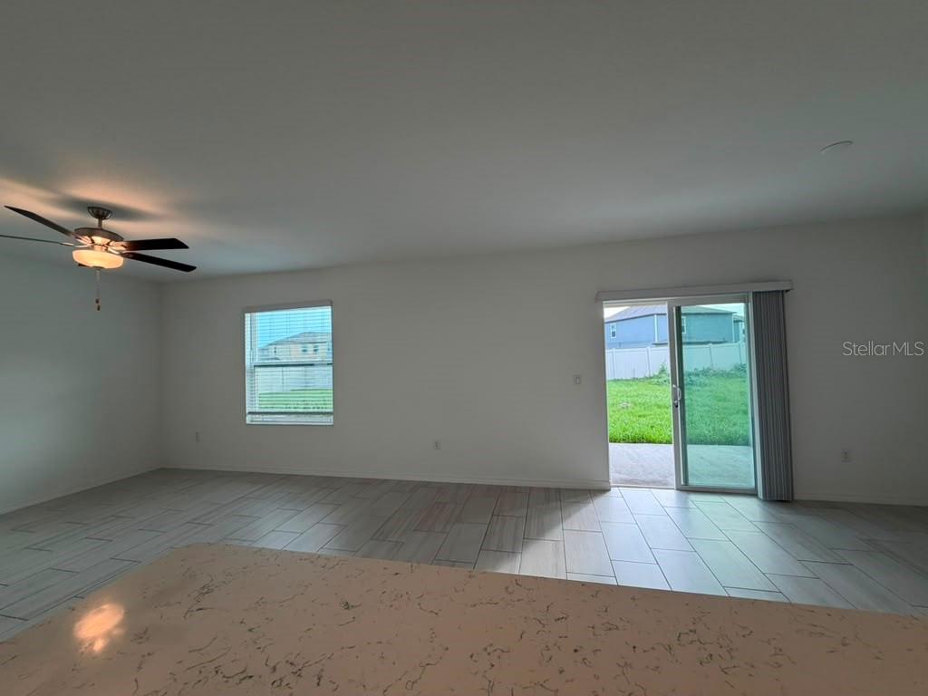 TWO RIVERS - Residential Lease