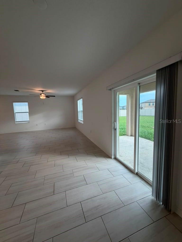 TWO RIVERS - Residential Lease