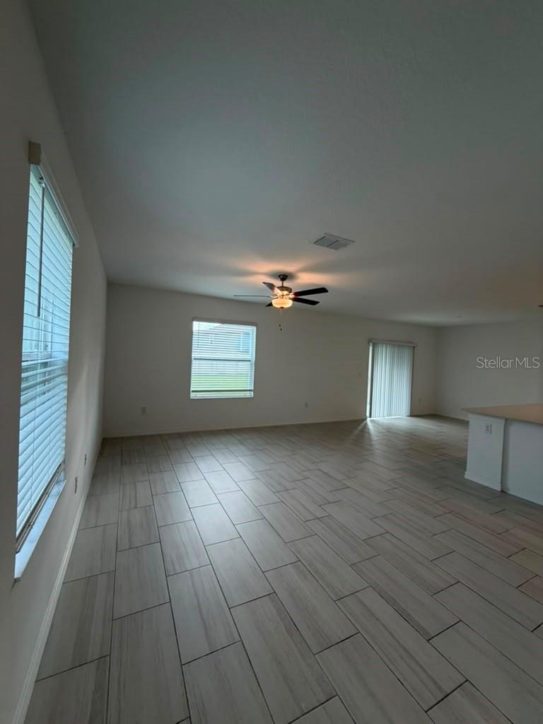 TWO RIVERS - Residential Lease
