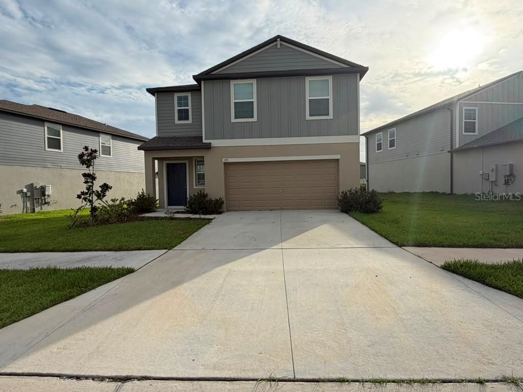 TWO RIVERS - Residential Lease