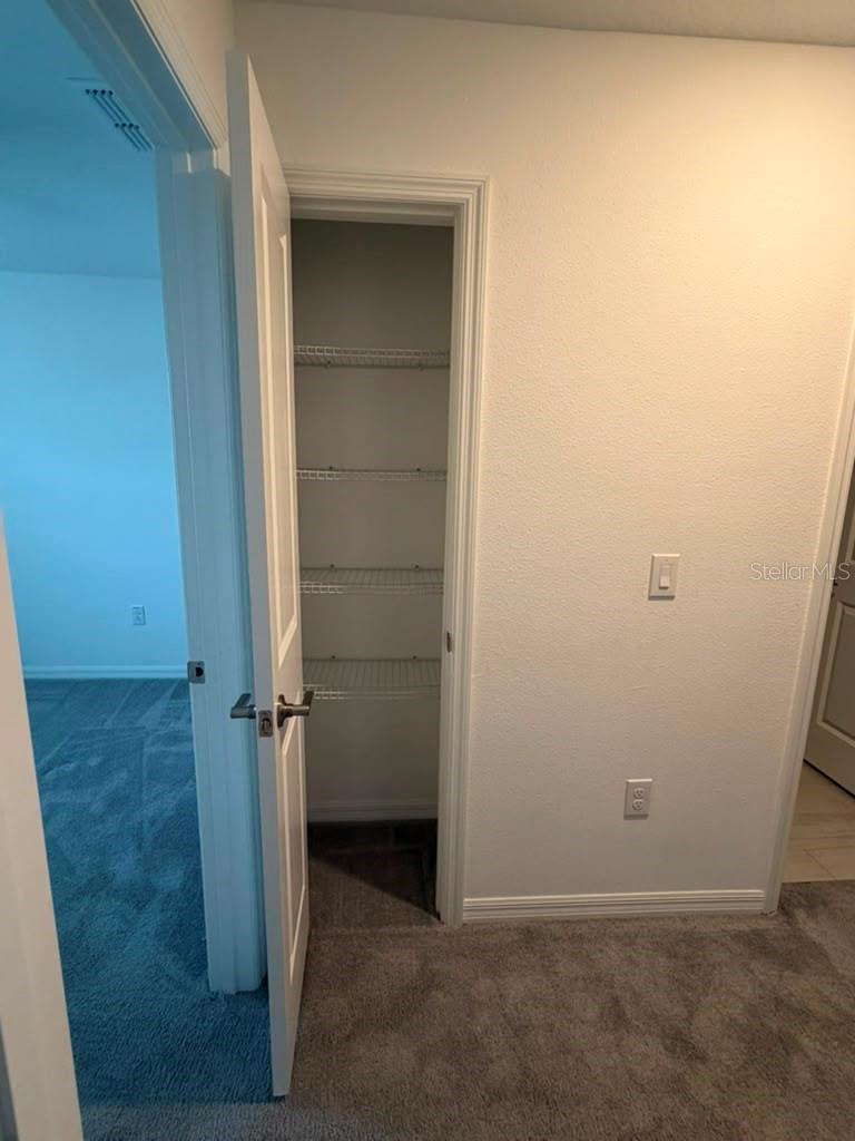 TWO RIVERS - Residential Lease