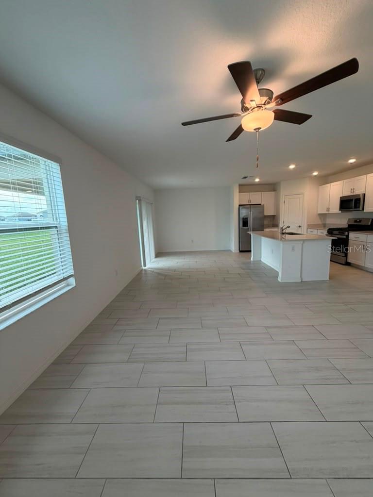 TWO RIVERS - Residential Lease