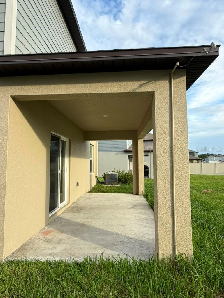 TWO RIVERS - Residential Lease