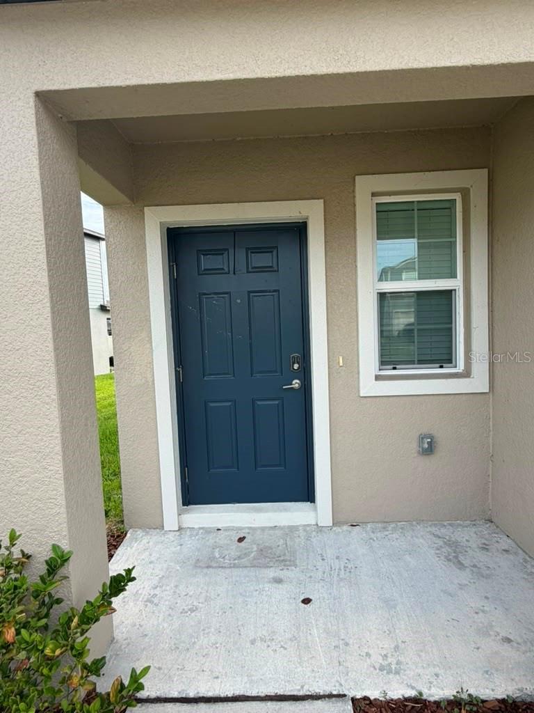 TWO RIVERS - Residential Lease