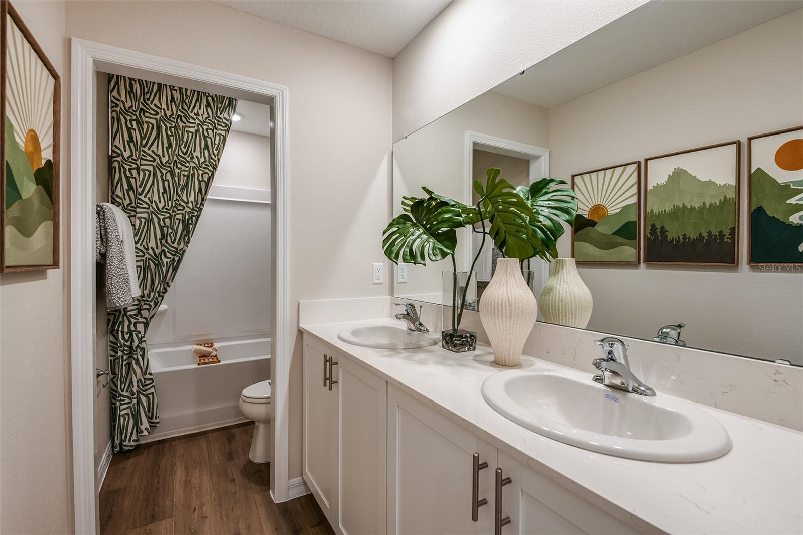 CF GTIS II GROVE AT CROSSWIND LLC - Residential