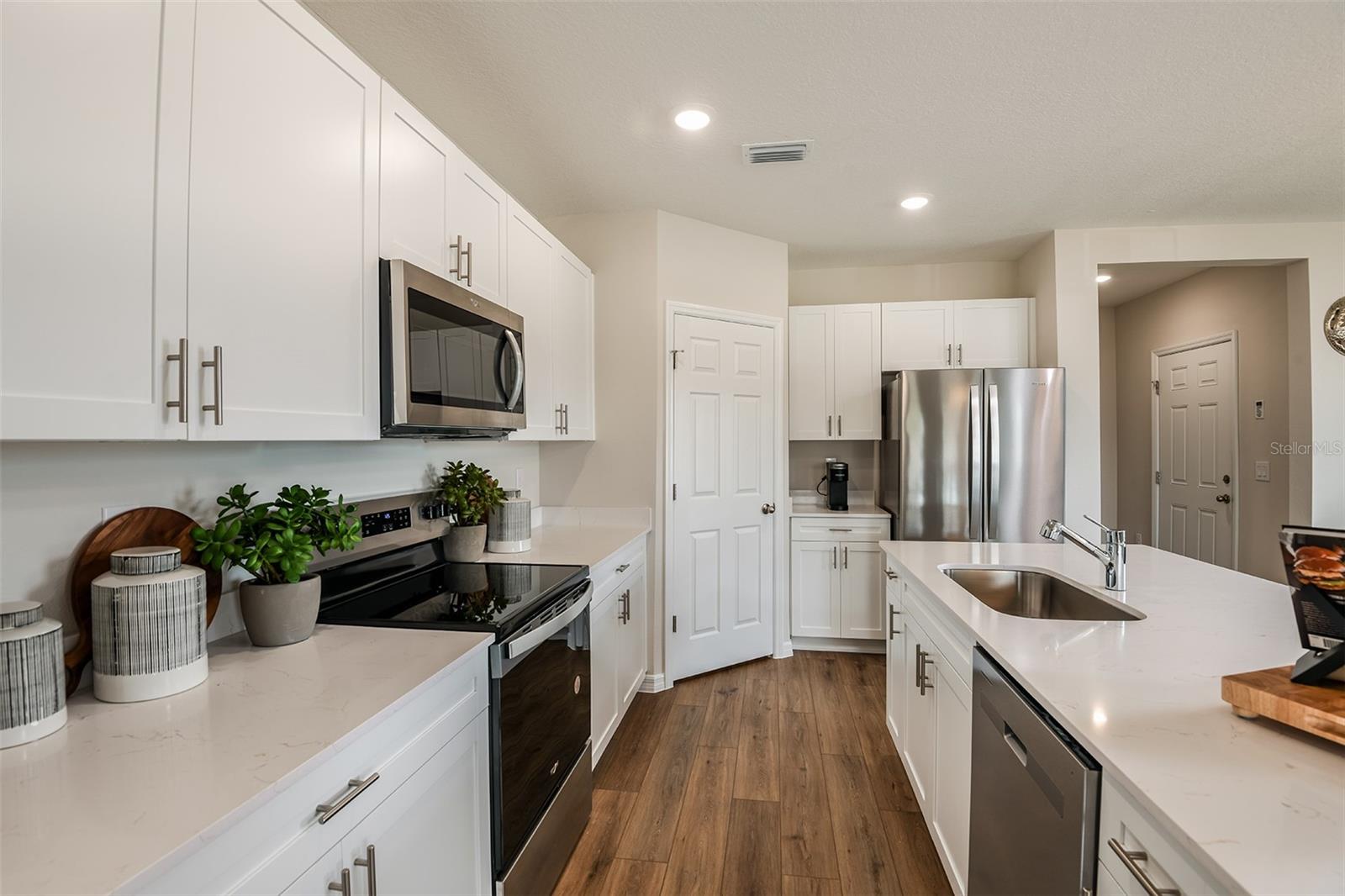 CF GTIS II GROVE AT CROSSWIND LLC - Residential