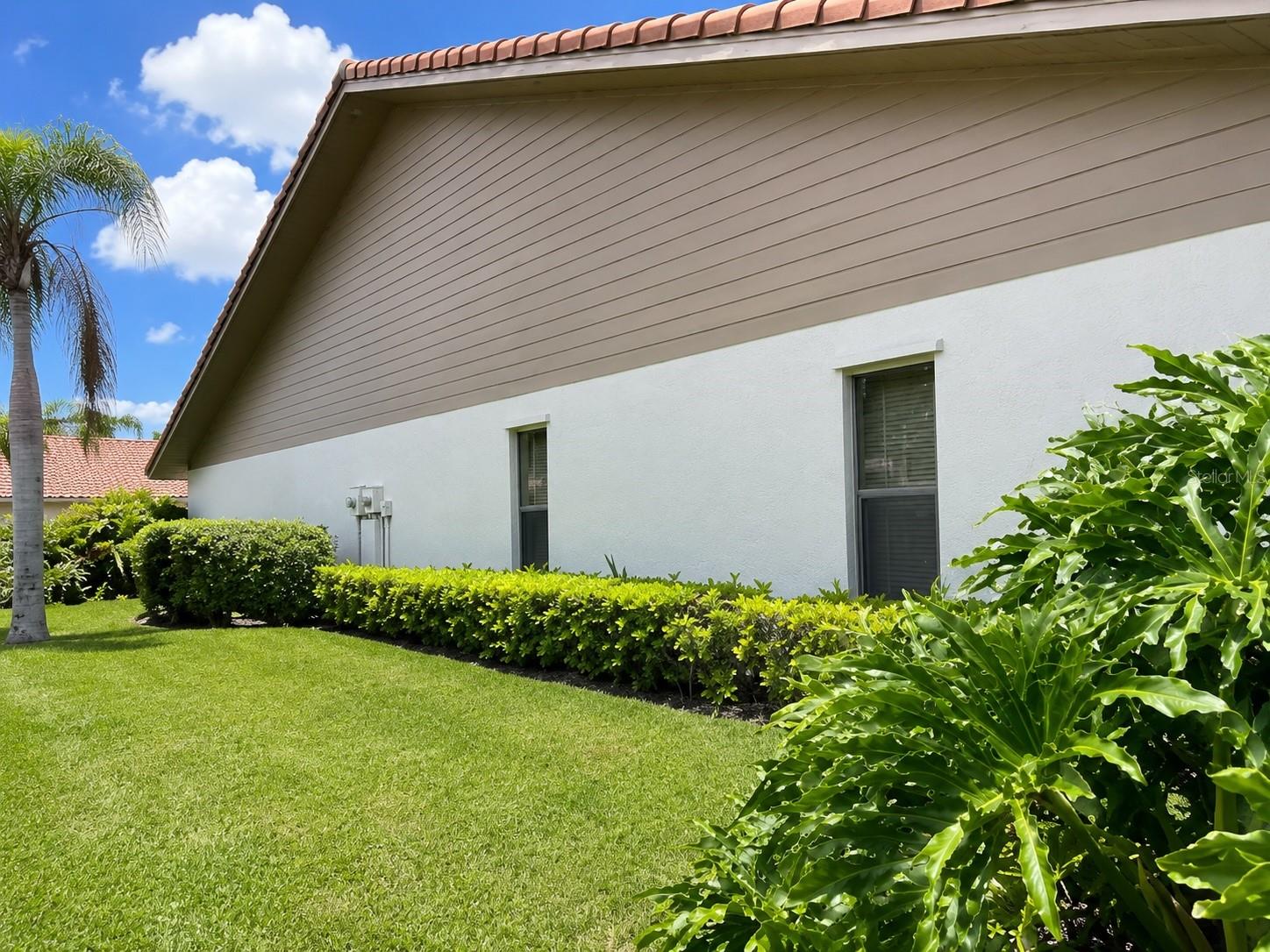 LAKESHORE VILLAGE - Residential