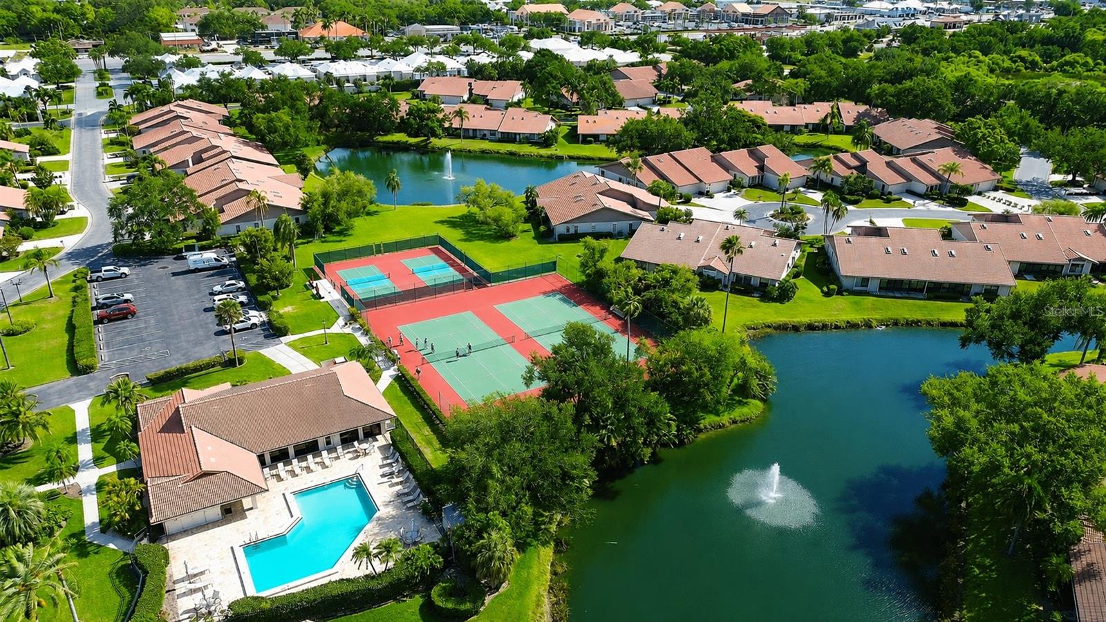 LAKESHORE VILLAGE - Residential