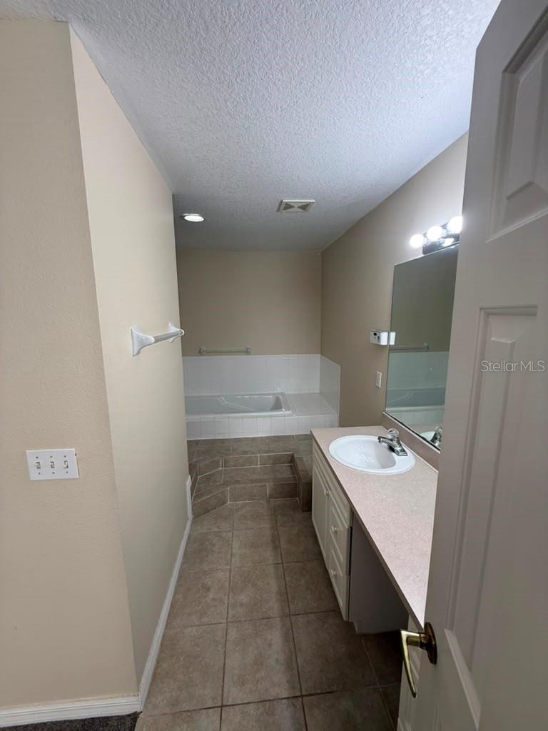 BIMINI BAY PH 02 - Residential Lease