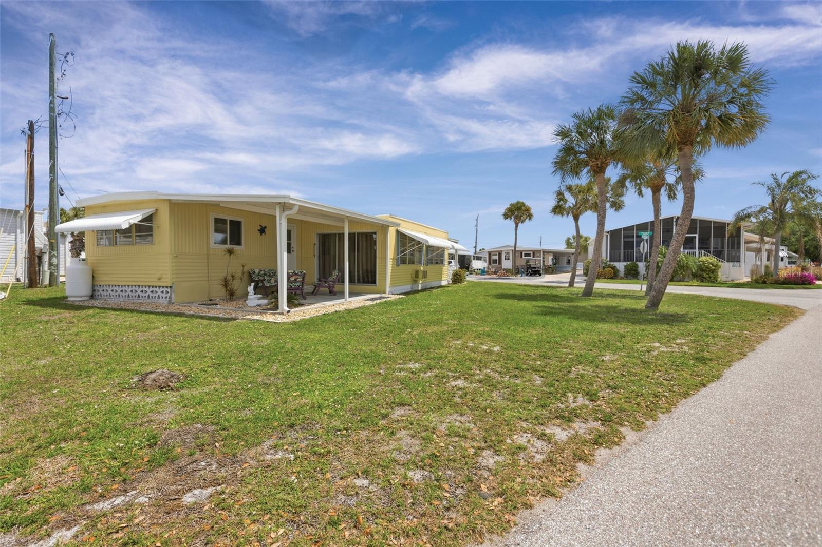 COUNTRY CLUB ESTATES - Residential