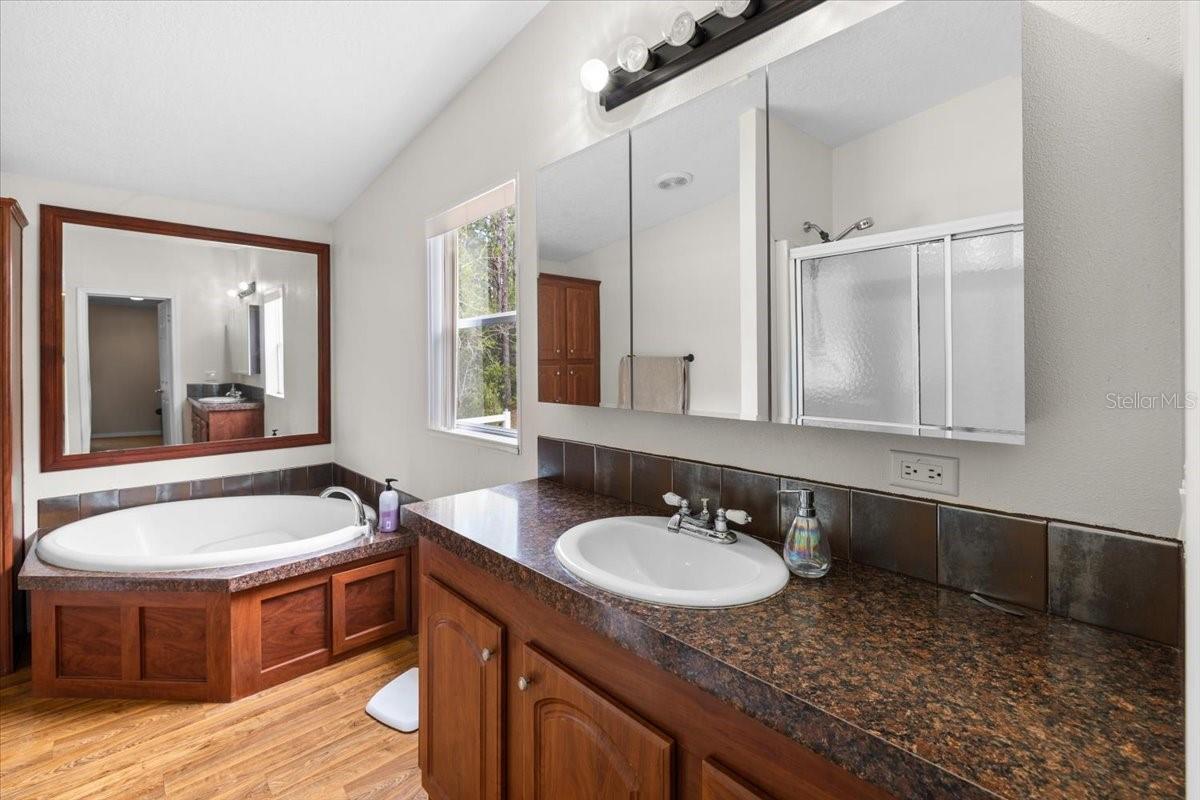 ACREAGE - Residential