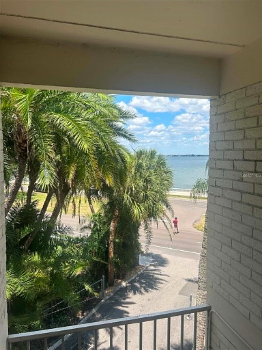 BAYSHORE TRACE - Residential Lease