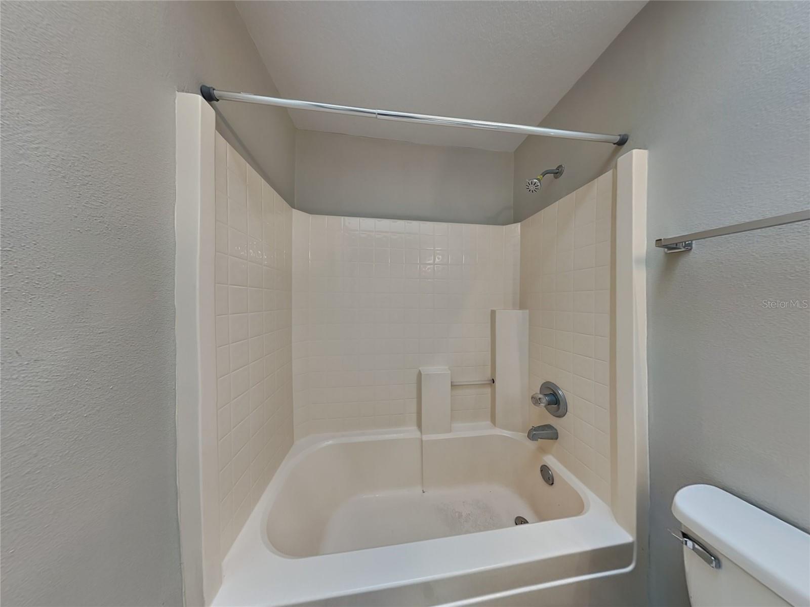 WOODRIDGE PH II SUB - Residential Lease