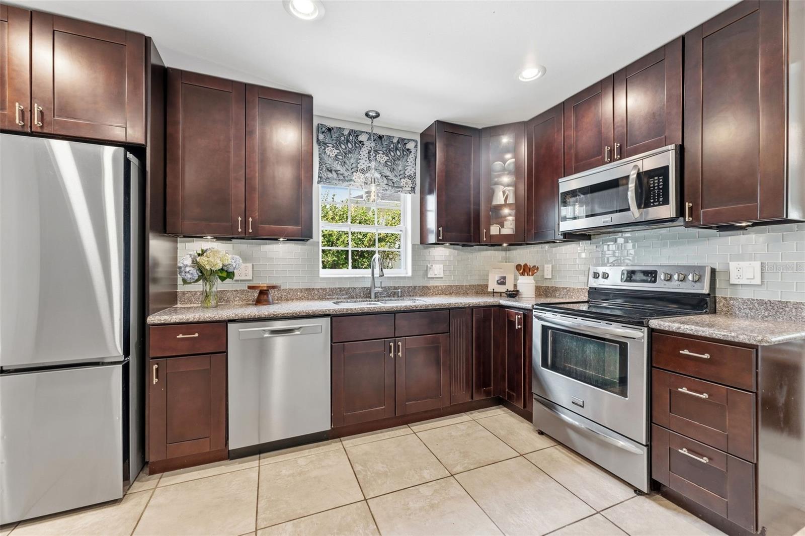 ROSEDALE NORTH - Residential