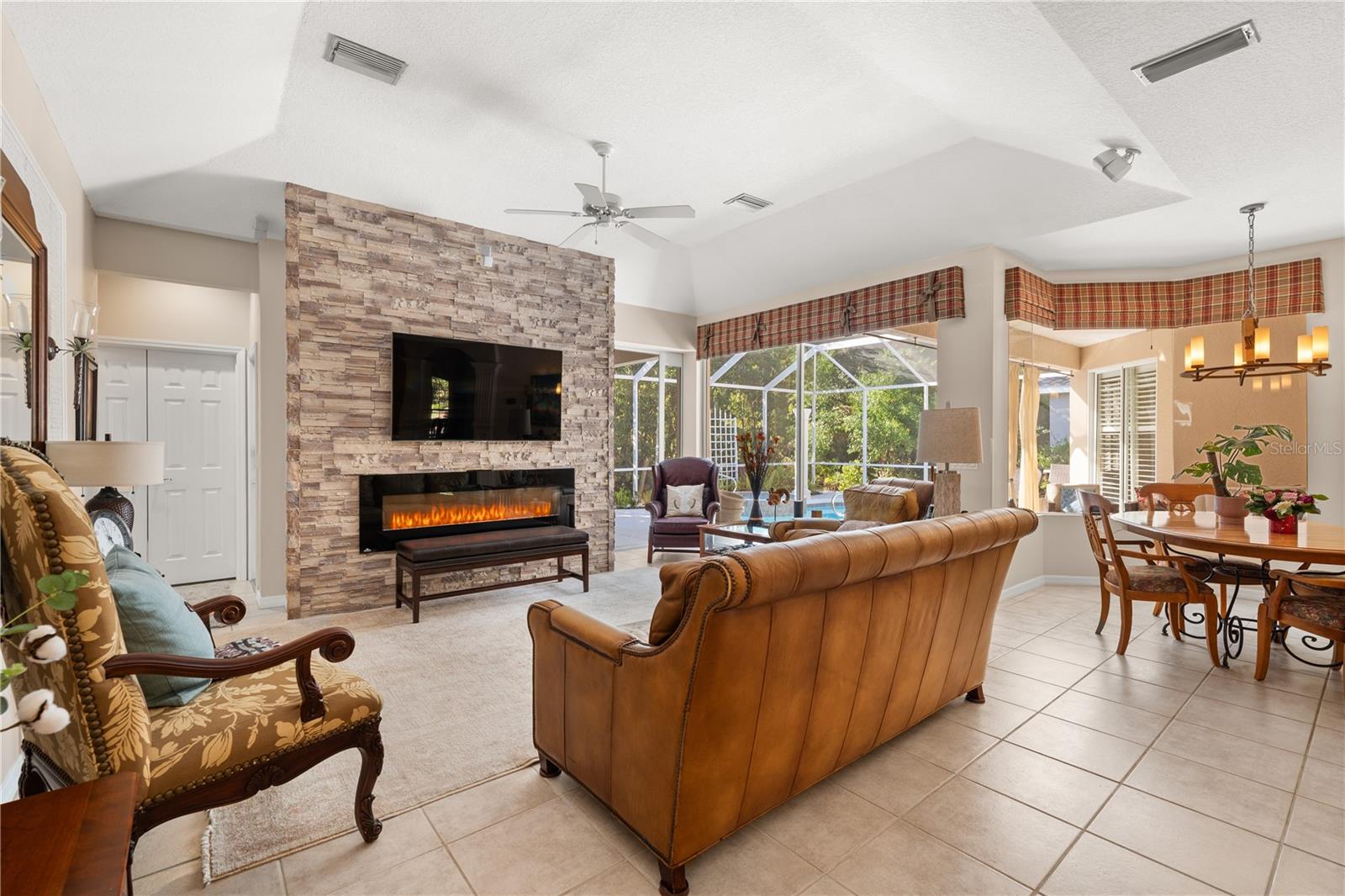 EDGEWATER VILLAGE SUBPHASE B - Residential