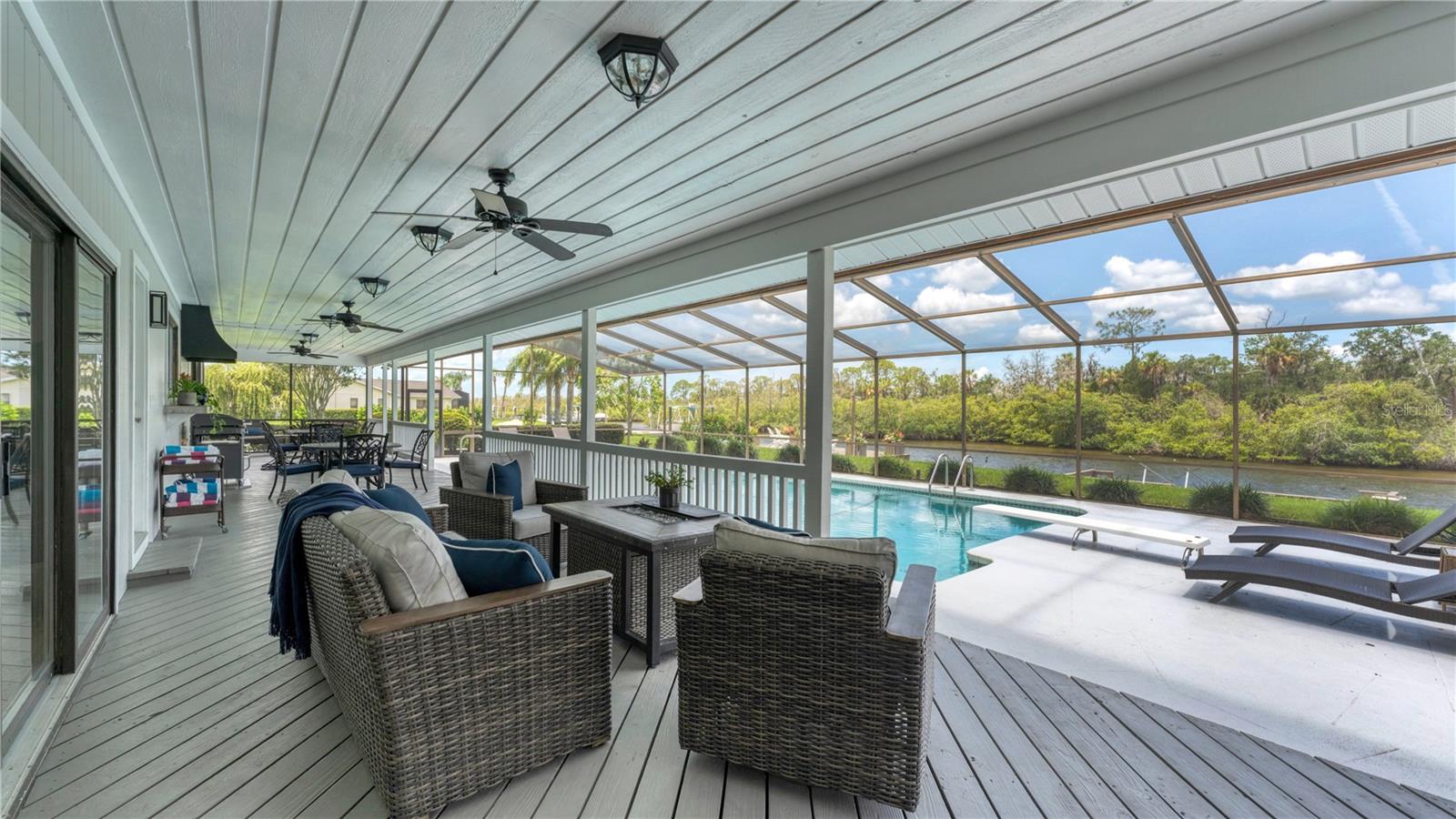 GULF HARBORS WOODLANDS - Residential