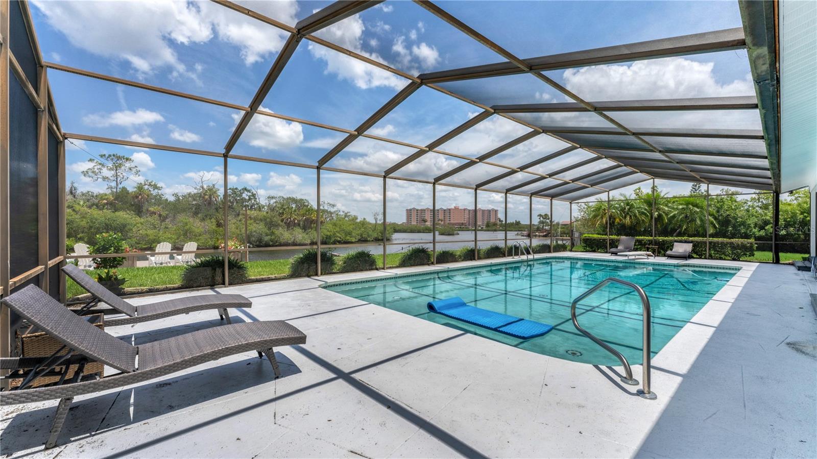 GULF HARBORS WOODLANDS - Residential