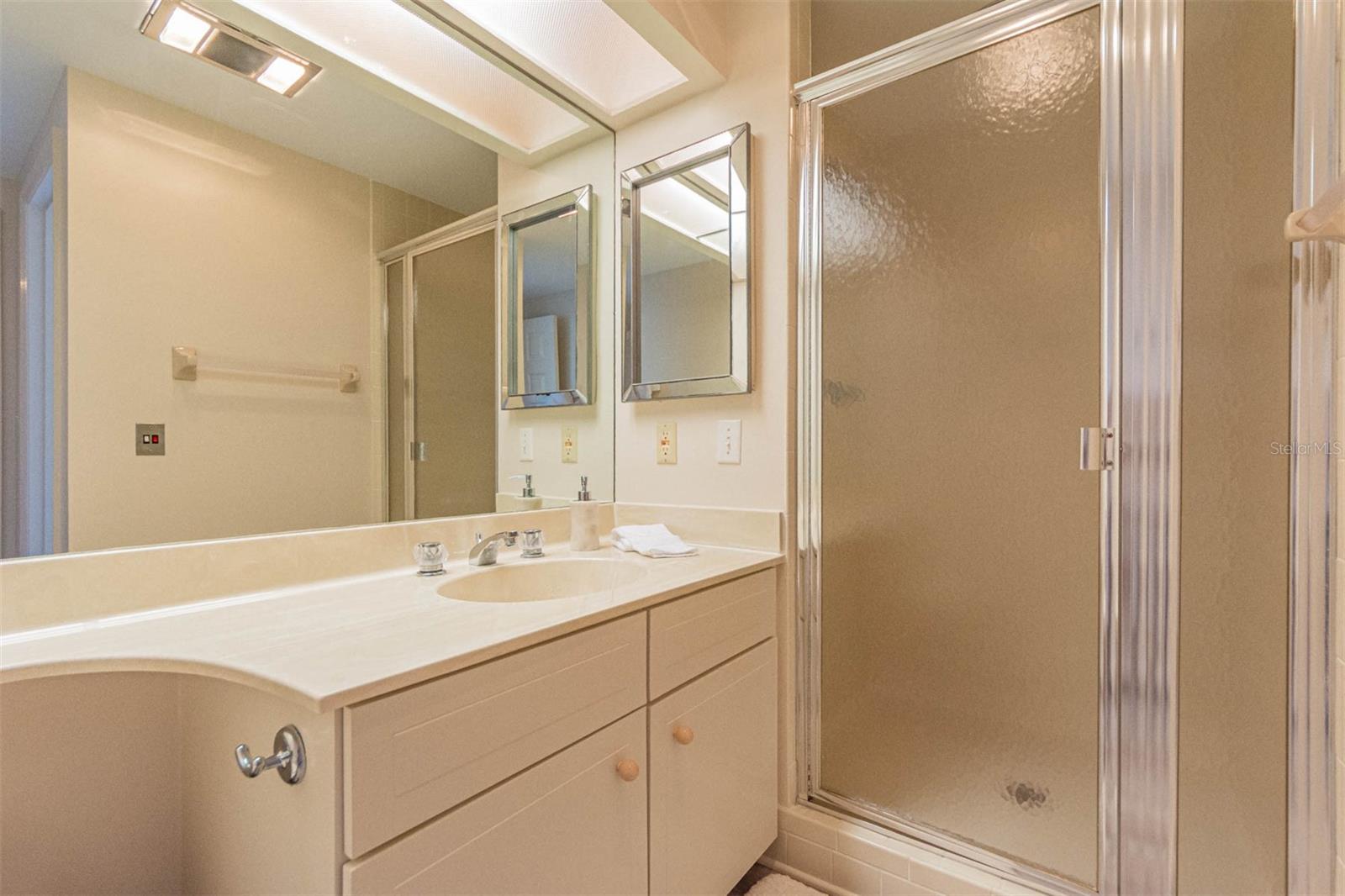 FOUNTAINS CONDO - Residential
