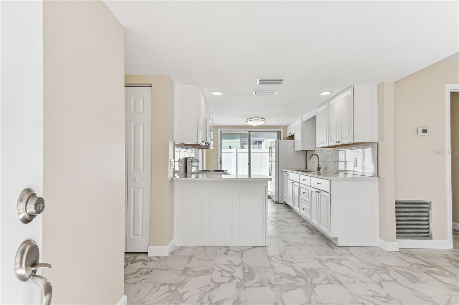 NORTH MADEIRA SHORES - Residential Lease