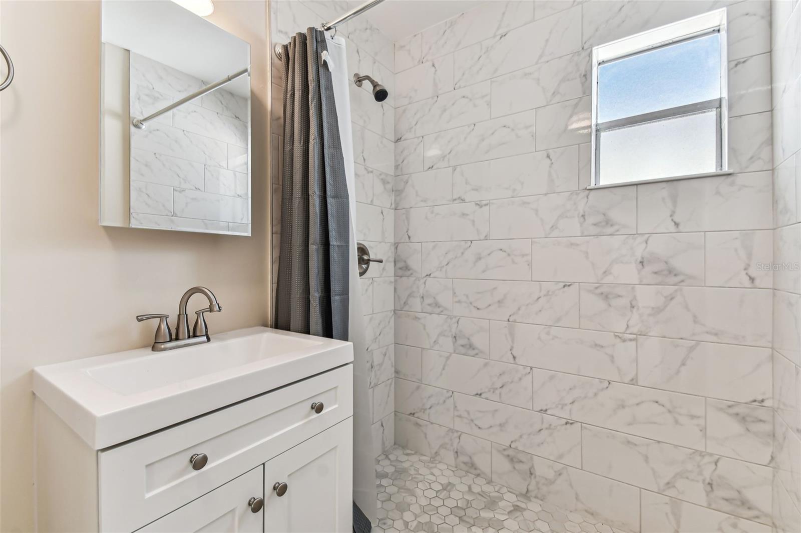 NORTH MADEIRA SHORES - Residential Lease