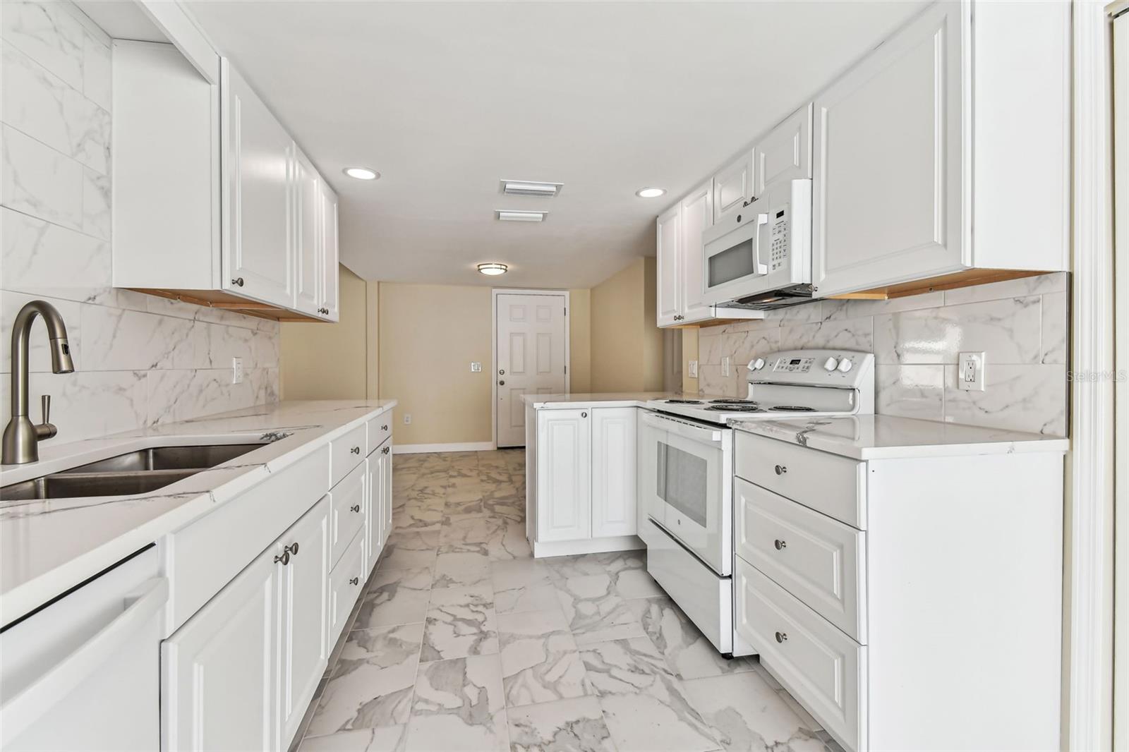NORTH MADEIRA SHORES - Residential Lease