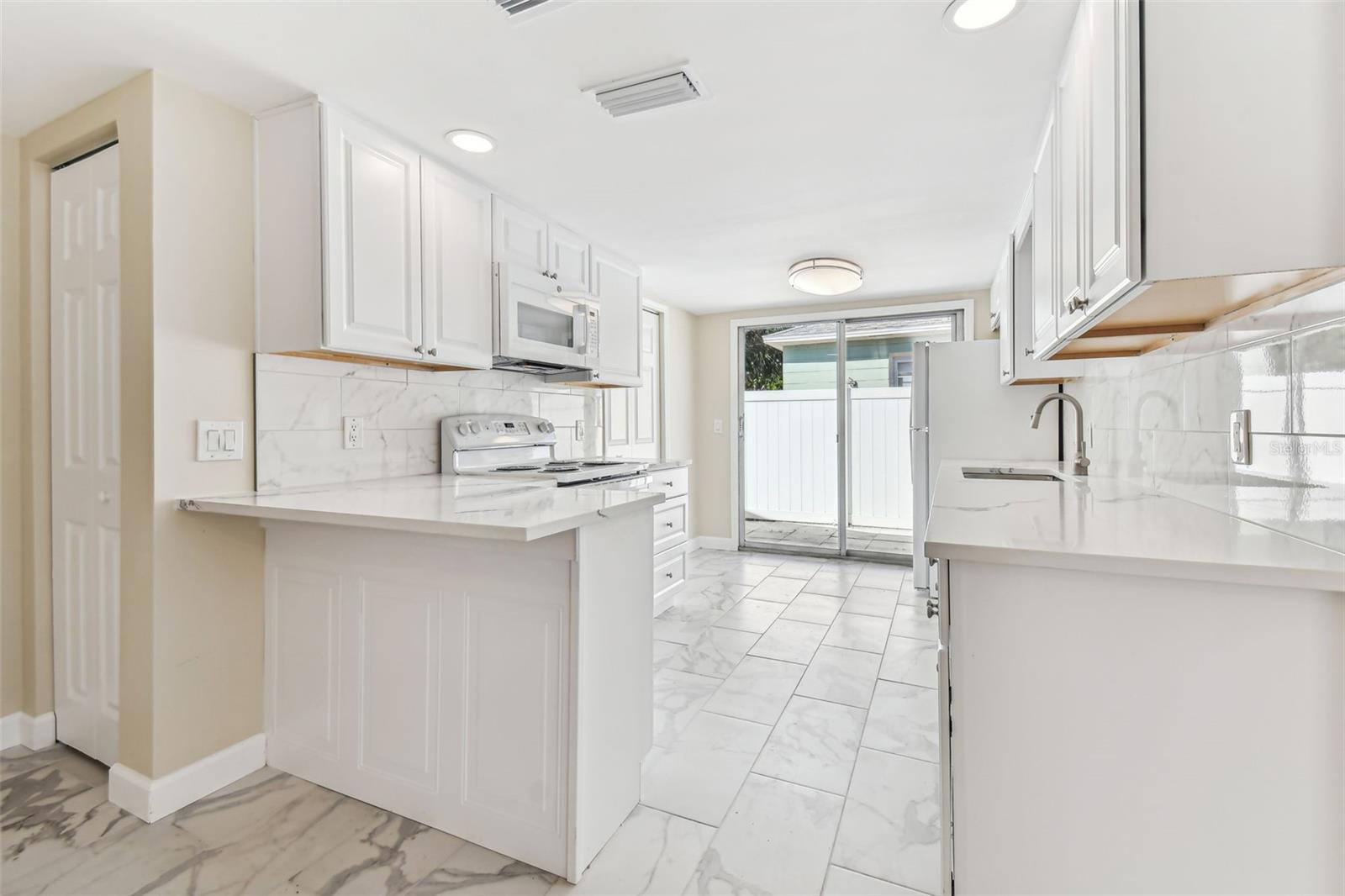 NORTH MADEIRA SHORES - Residential Lease
