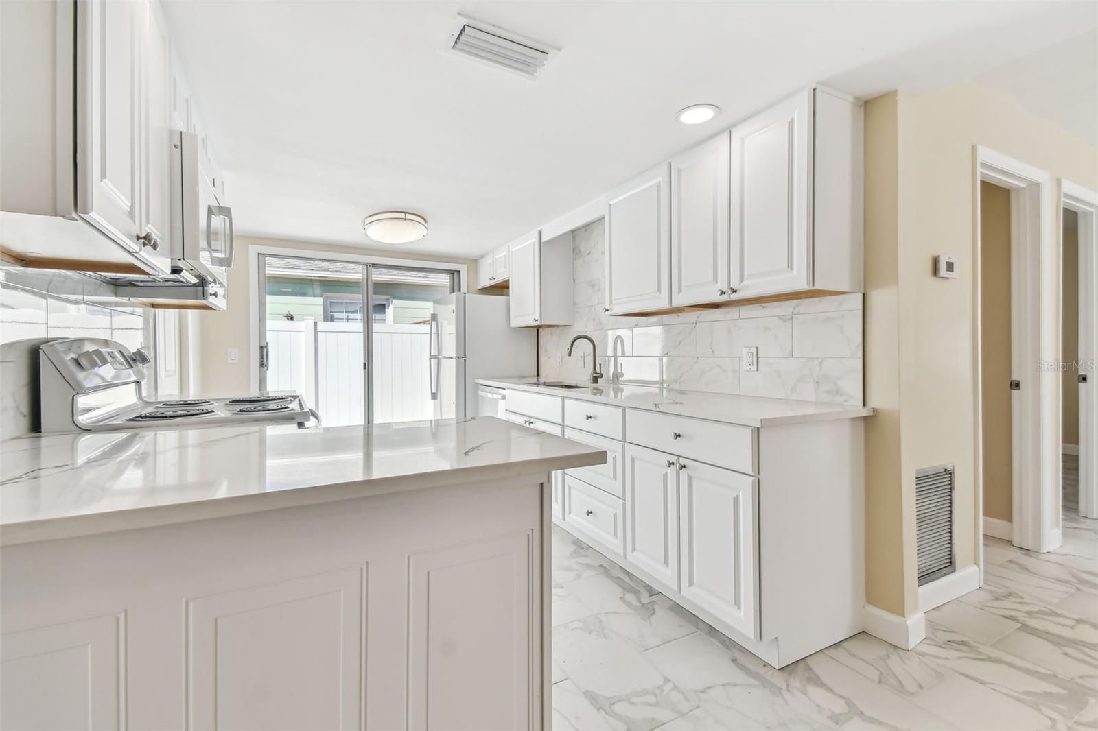 NORTH MADEIRA SHORES - Residential Lease