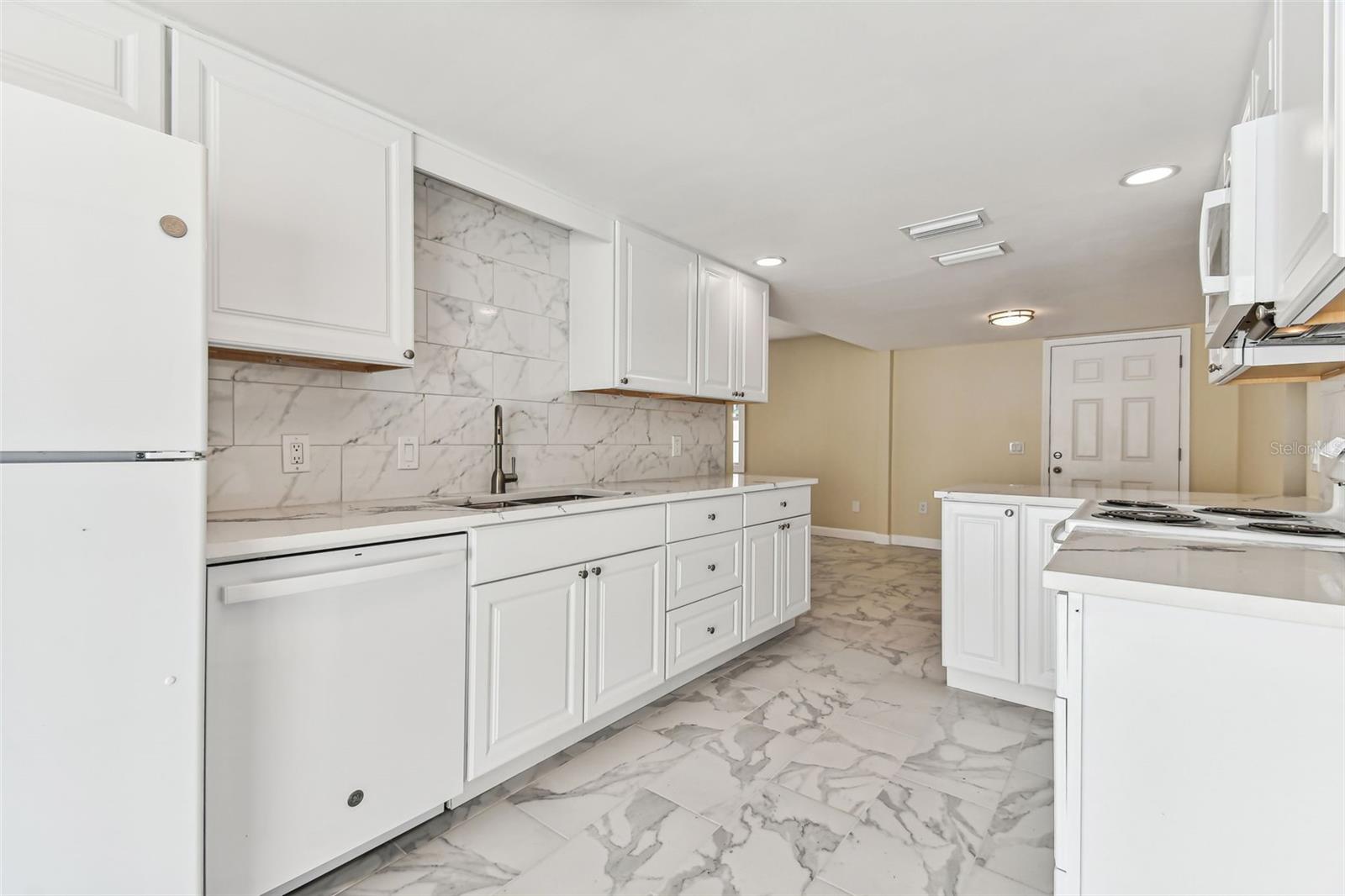 NORTH MADEIRA SHORES - Residential Lease