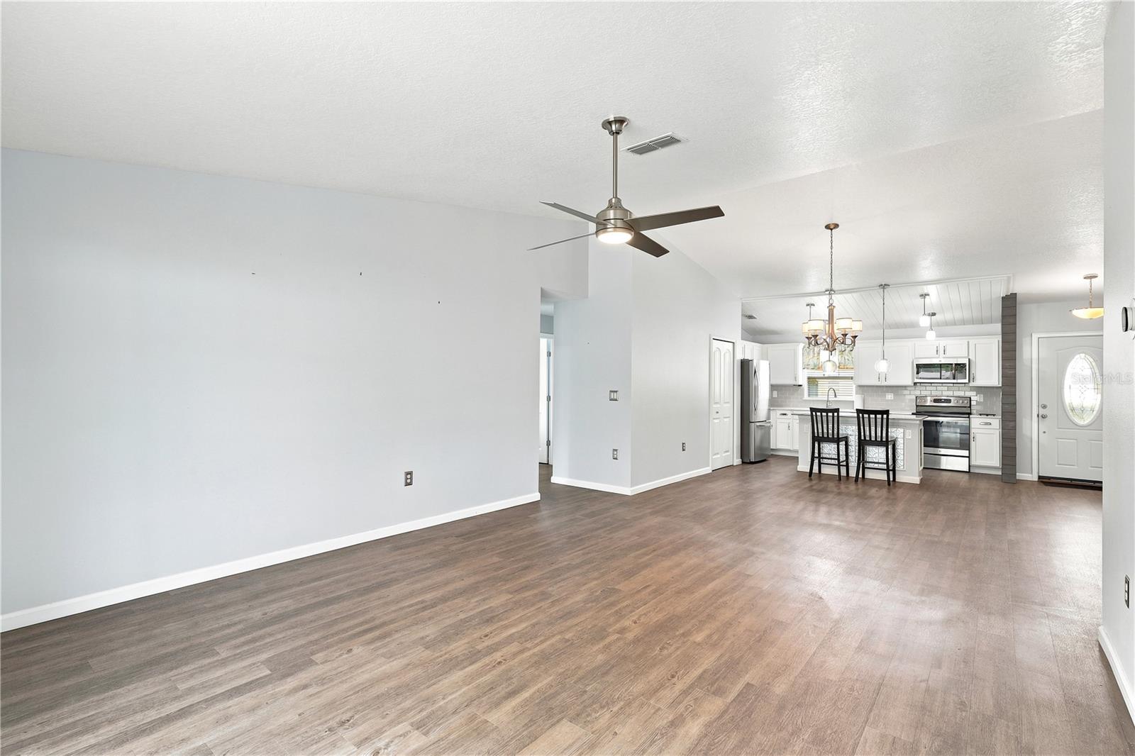 PLAT OF ROYAL PALMS - Residential