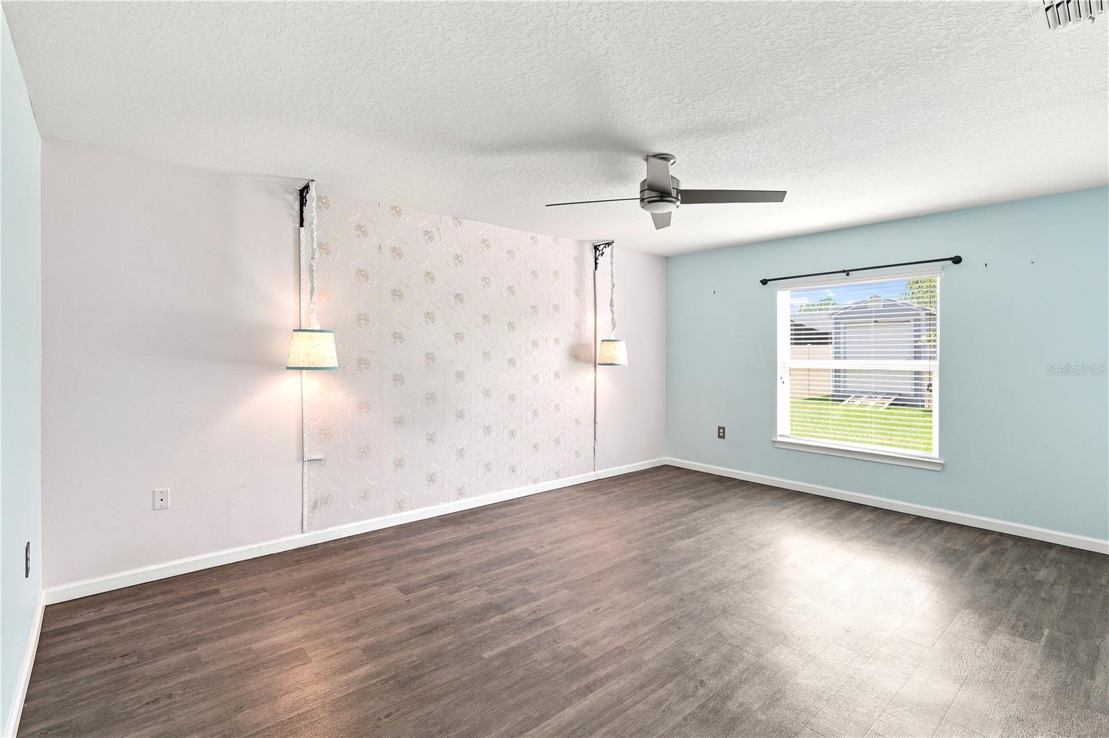 PLAT OF ROYAL PALMS - Residential