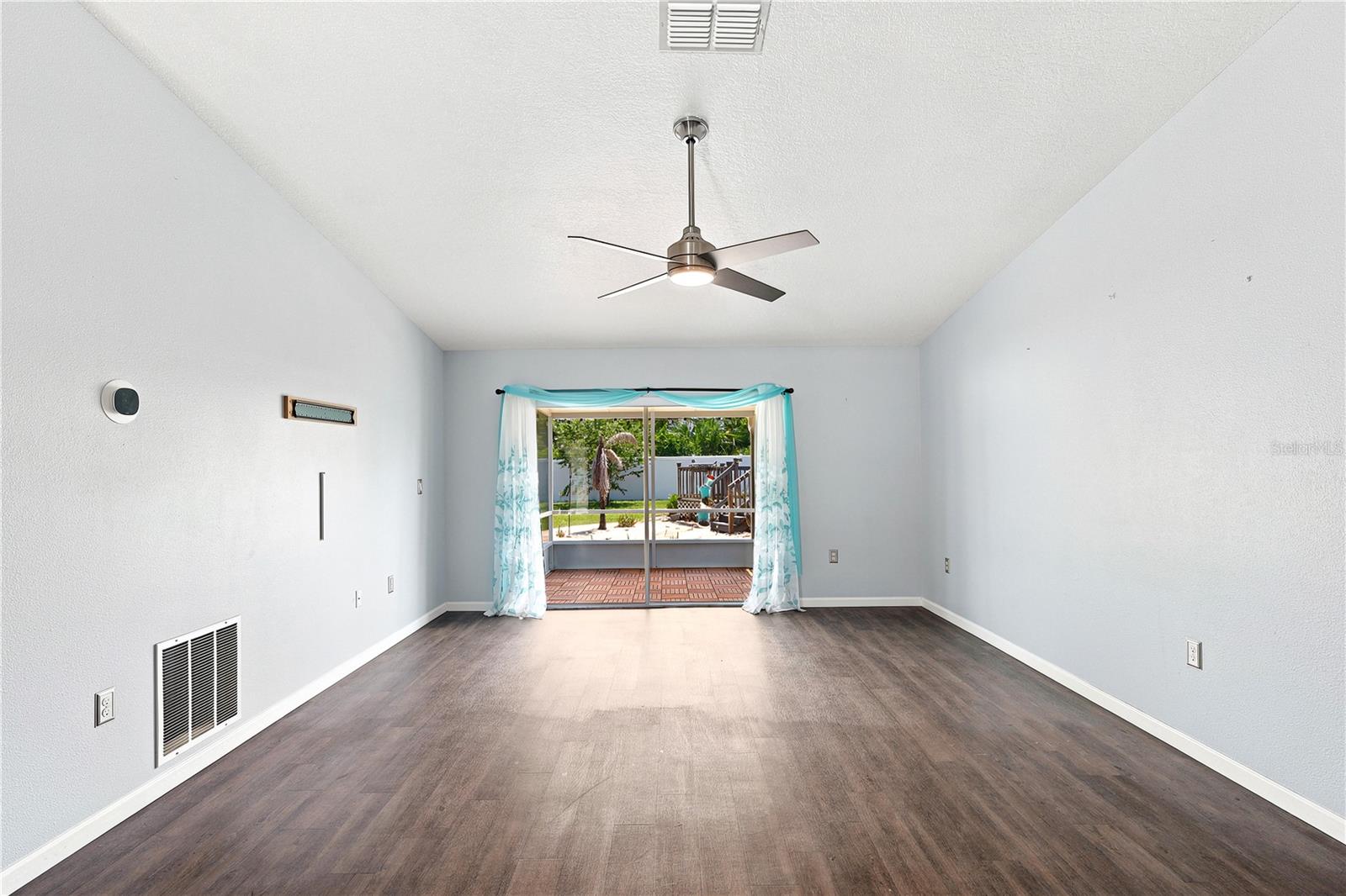 PLAT OF ROYAL PALMS - Residential