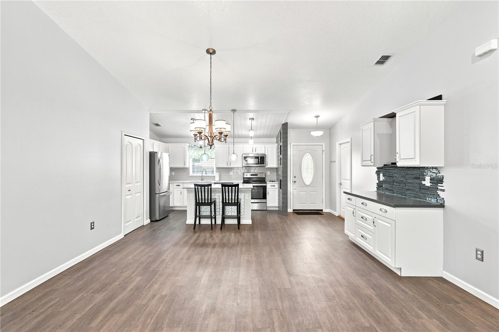 PLAT OF ROYAL PALMS - Residential