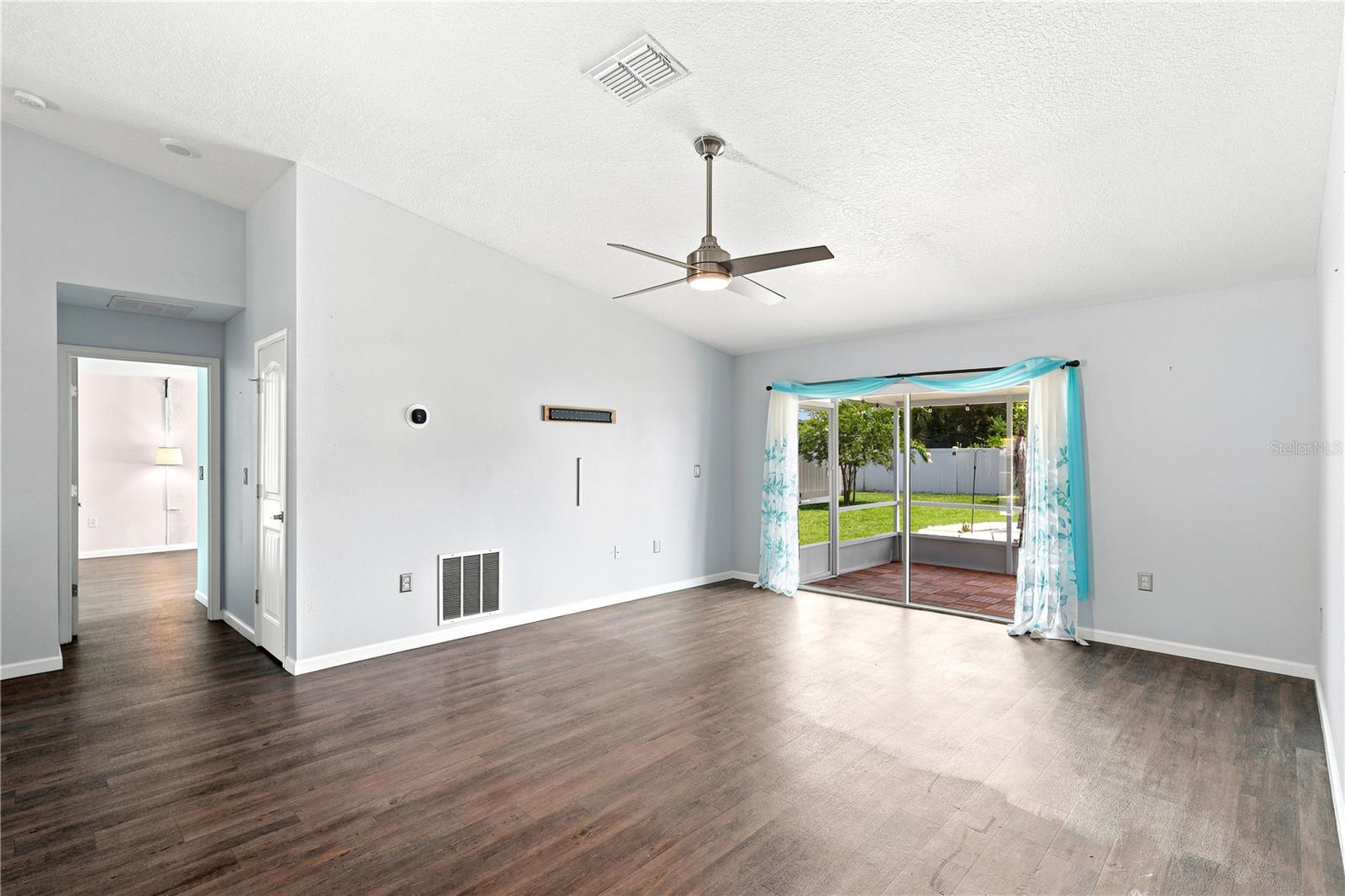 PLAT OF ROYAL PALMS - Residential