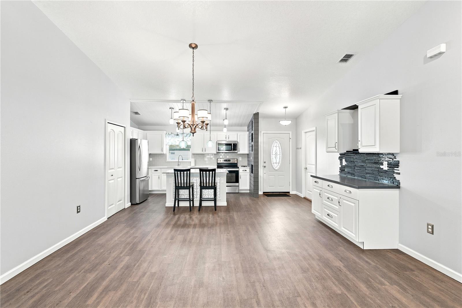 PLAT OF ROYAL PALMS - Residential