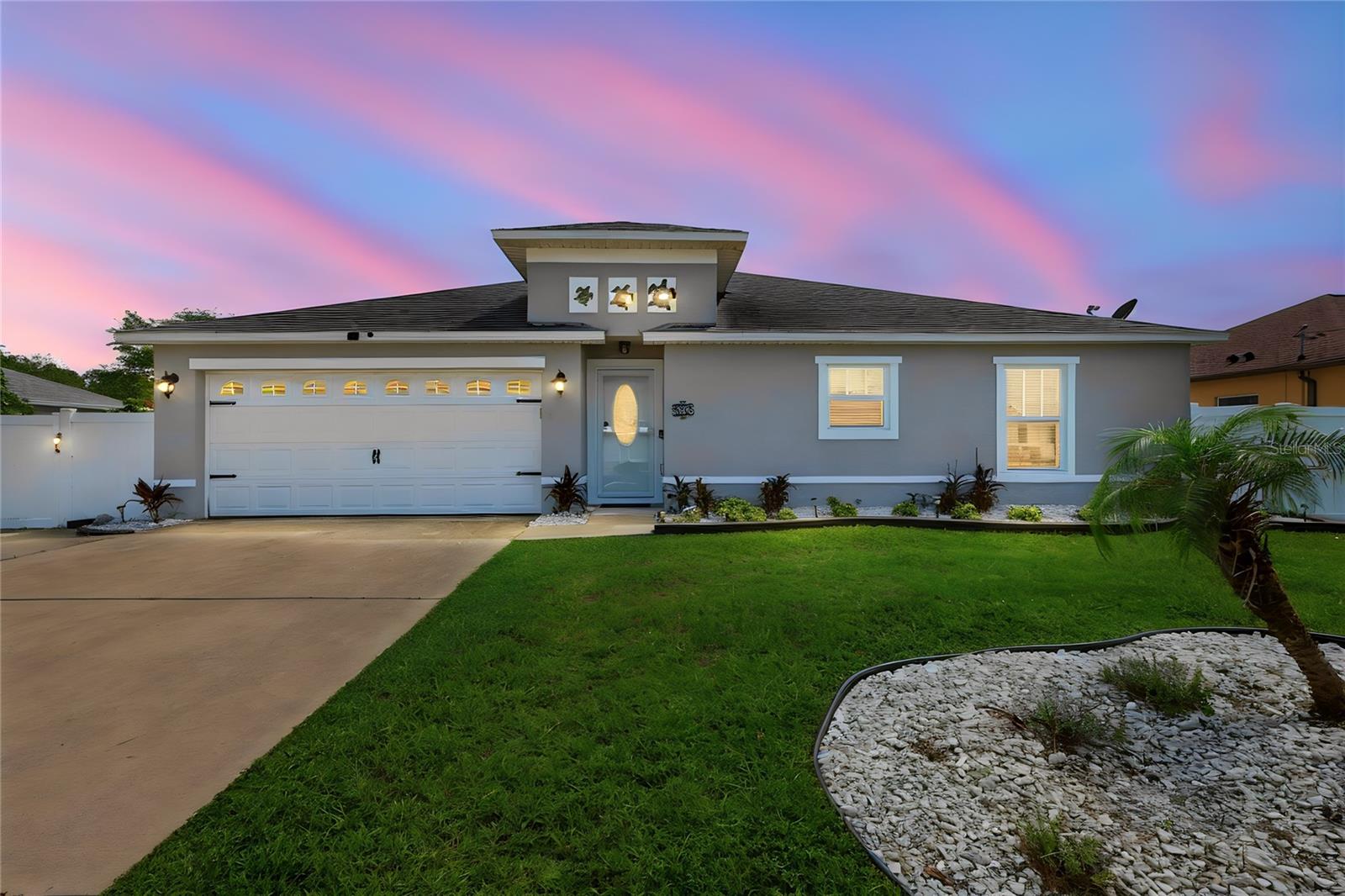 PLAT OF ROYAL PALMS - Residential