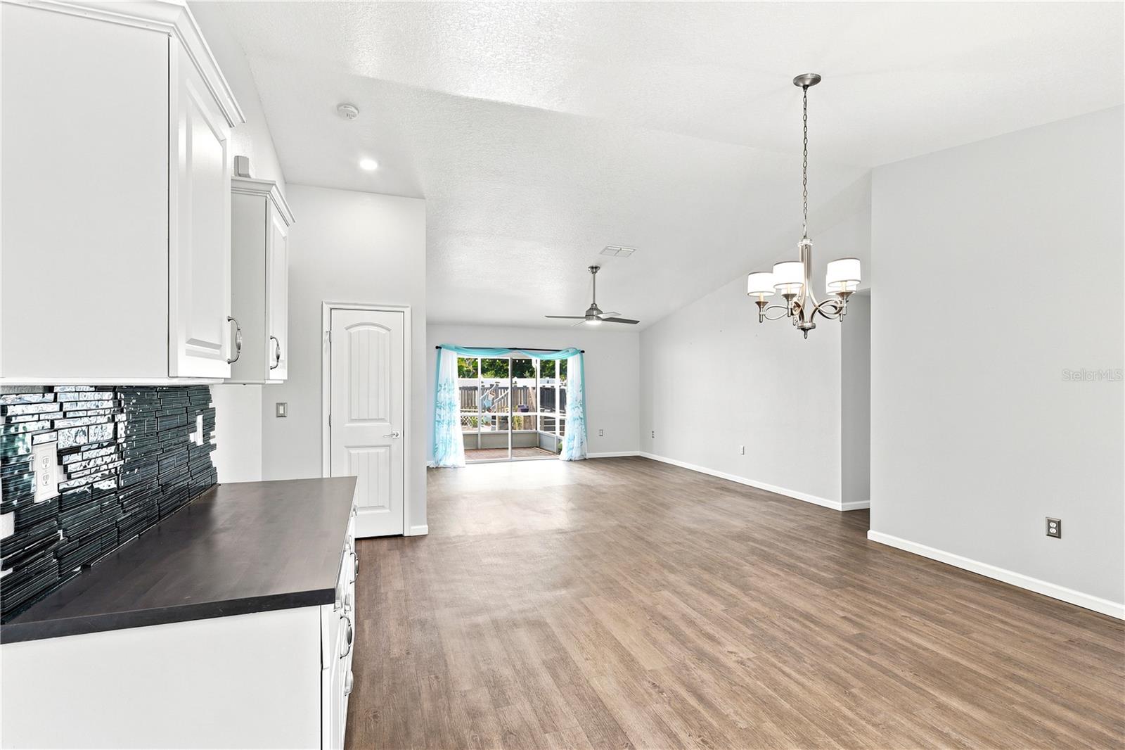 PLAT OF ROYAL PALMS - Residential
