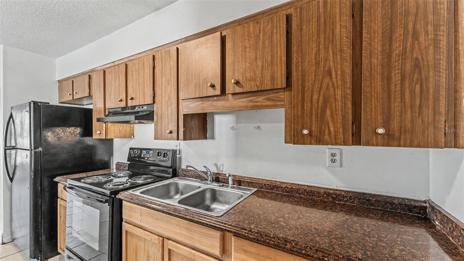 LAKE BONNET HILLS - Residential