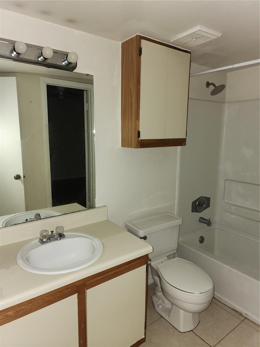 LANDING A CONDO - Residential