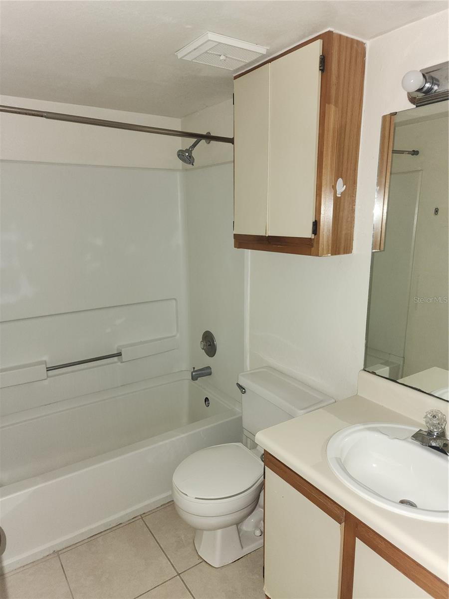 LANDING A CONDO - Residential