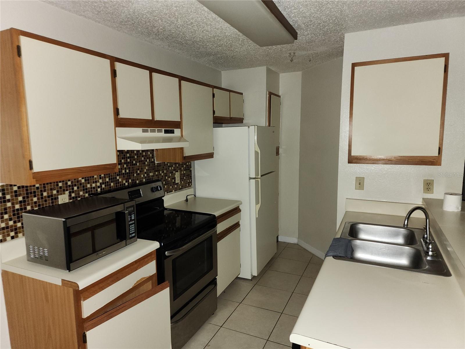 LANDING A CONDO - Residential