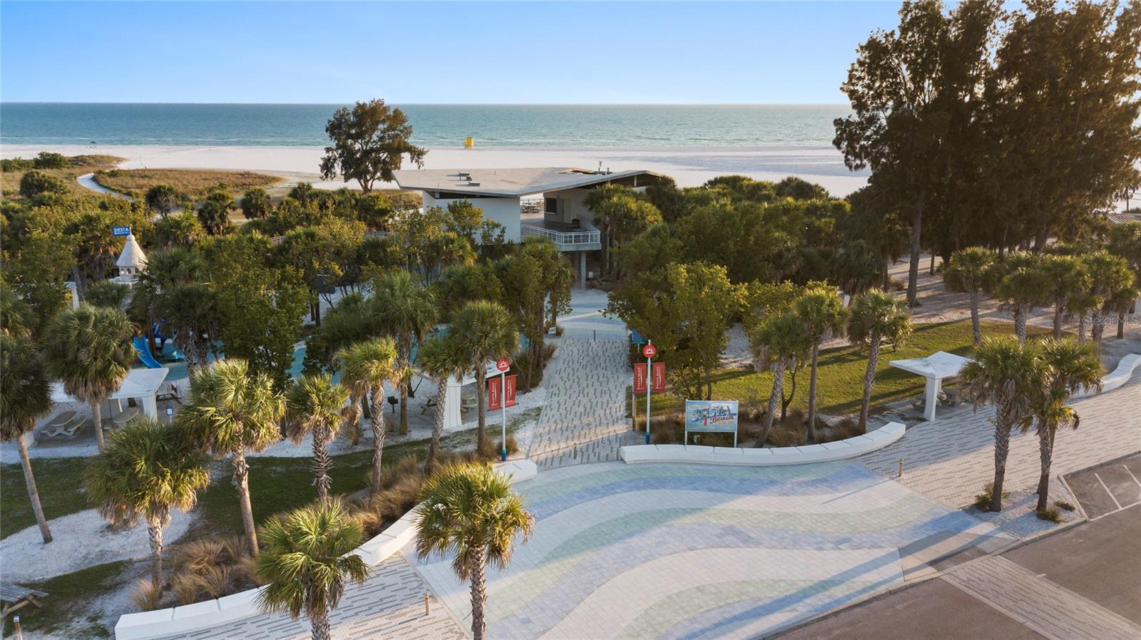 LUNA BAY - Residential