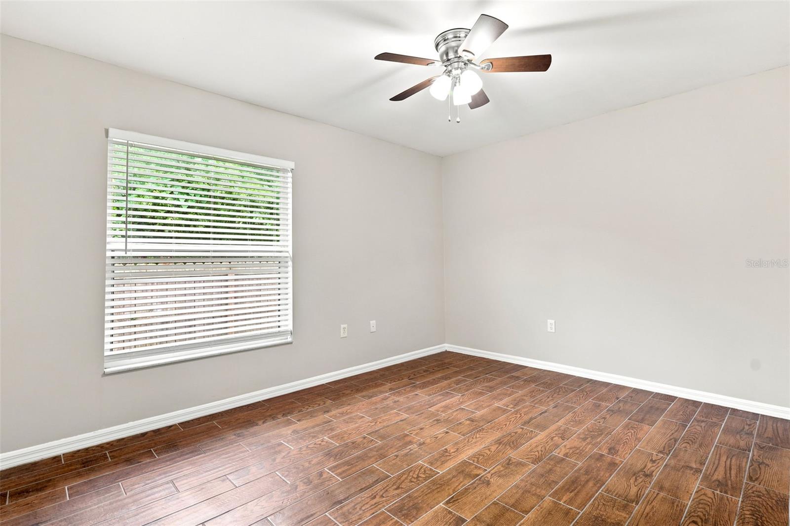 DELTONA LAKES UNIT 05 - Residential