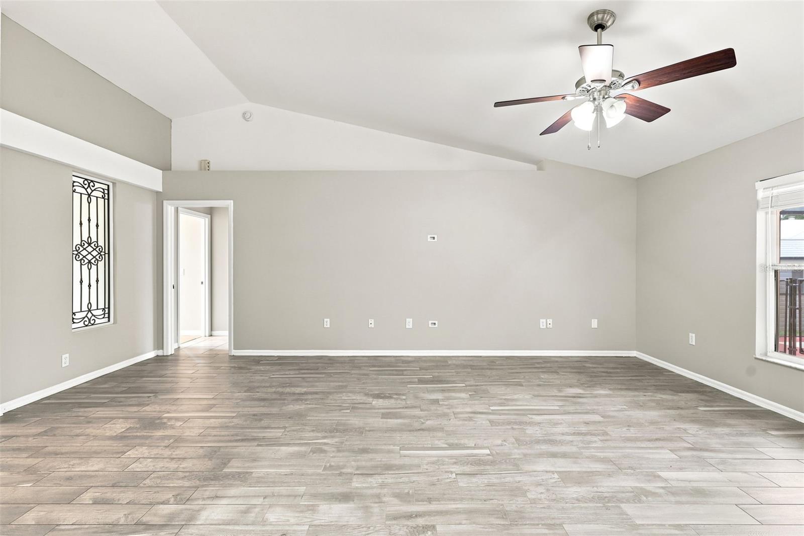 DELTONA LAKES UNIT 05 - Residential