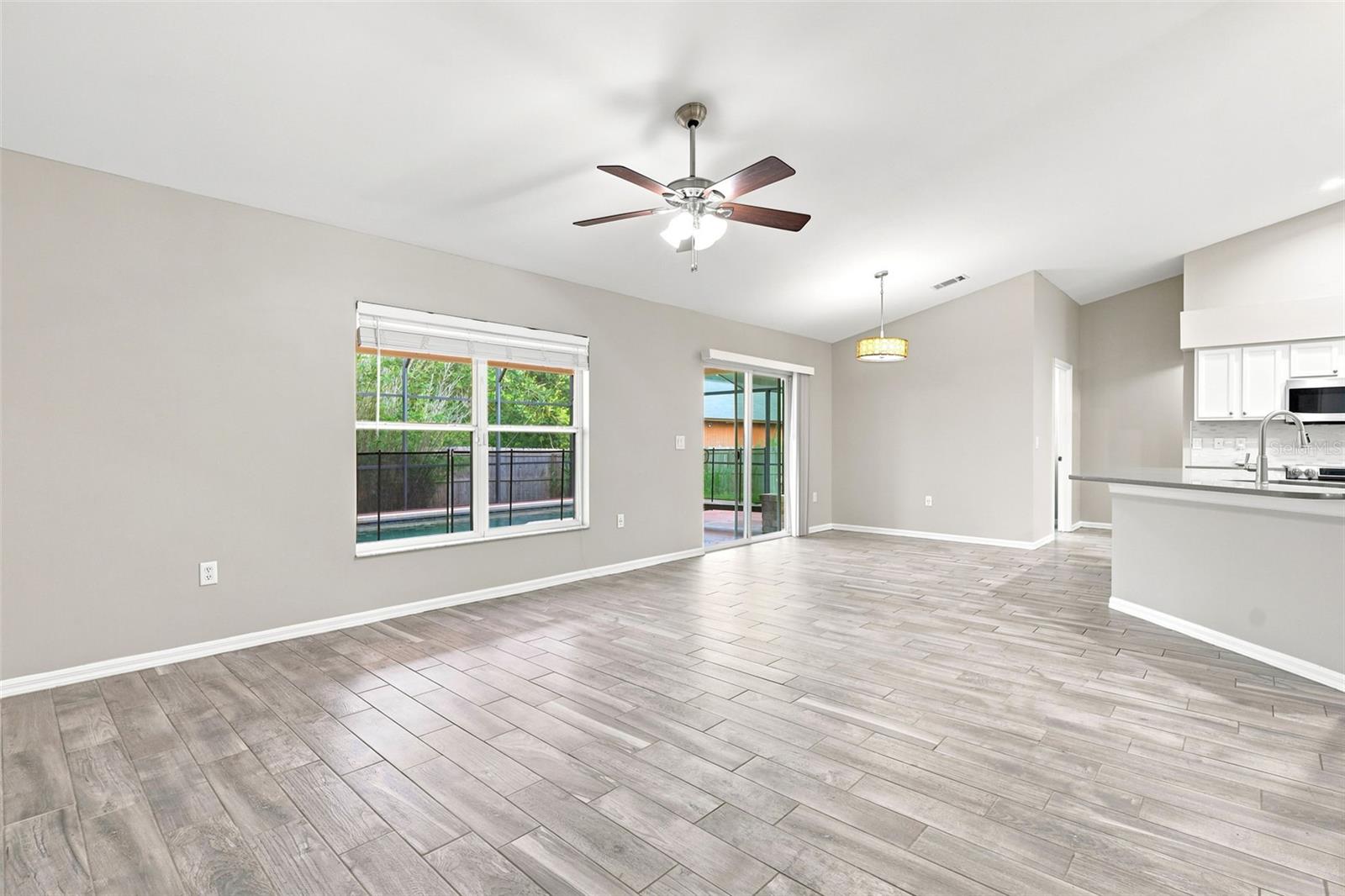 DELTONA LAKES UNIT 05 - Residential