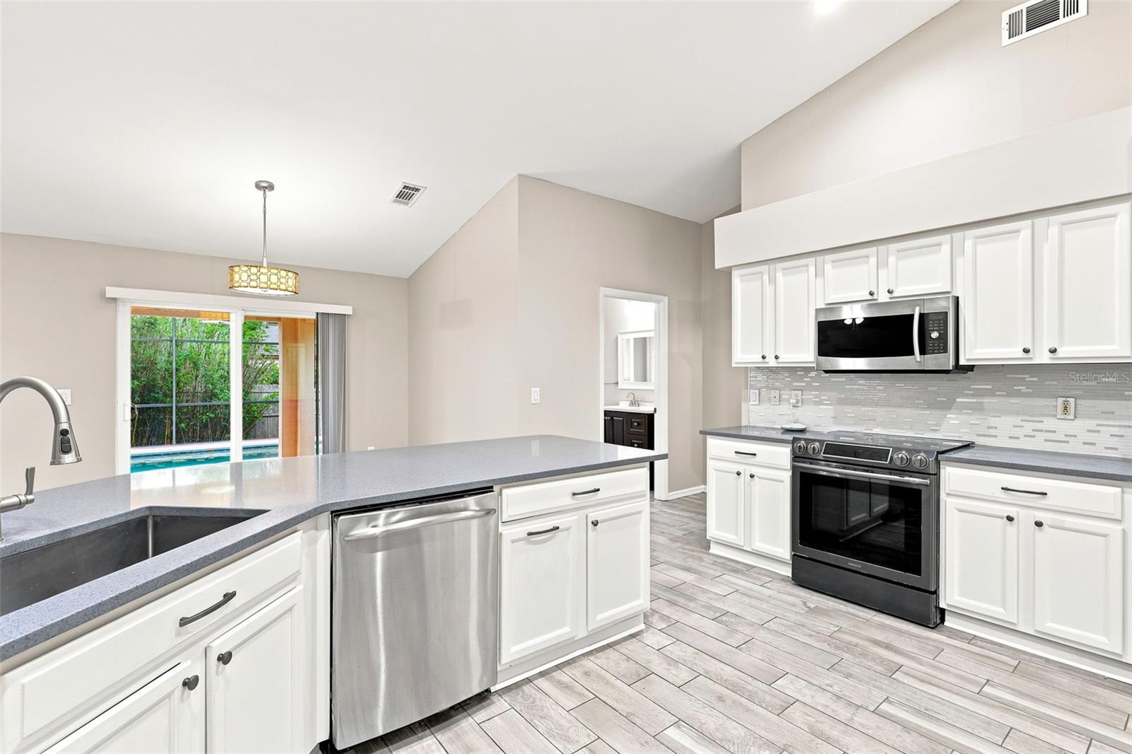 DELTONA LAKES UNIT 05 - Residential
