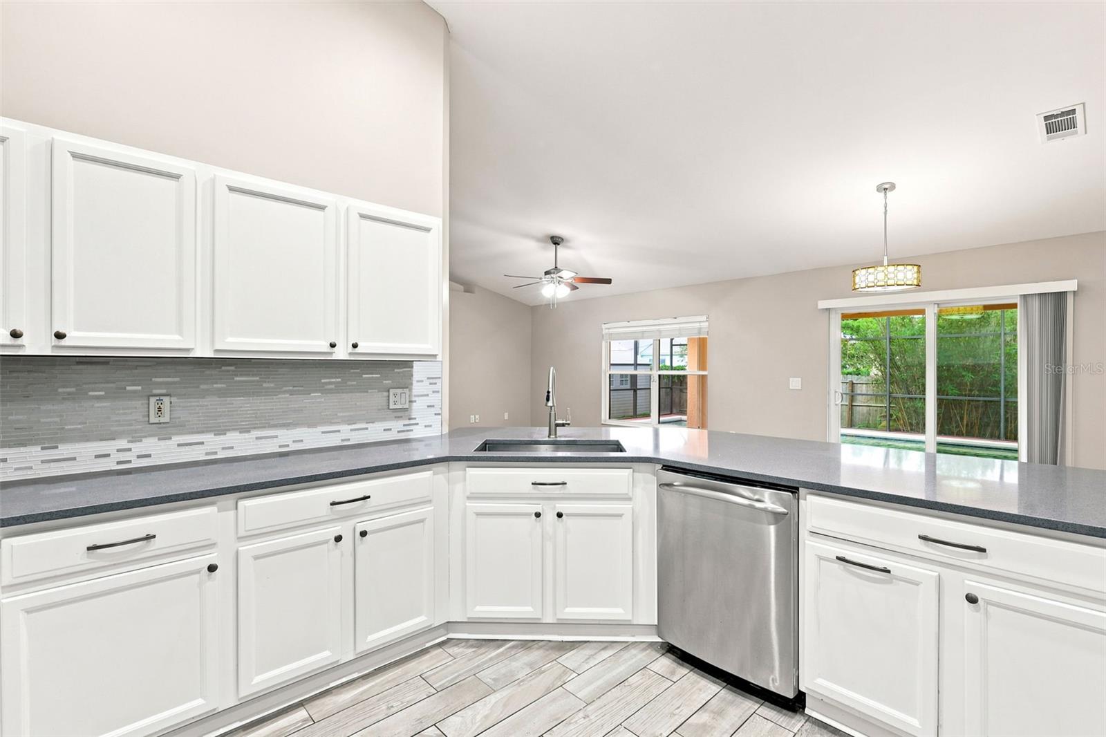 DELTONA LAKES UNIT 05 - Residential