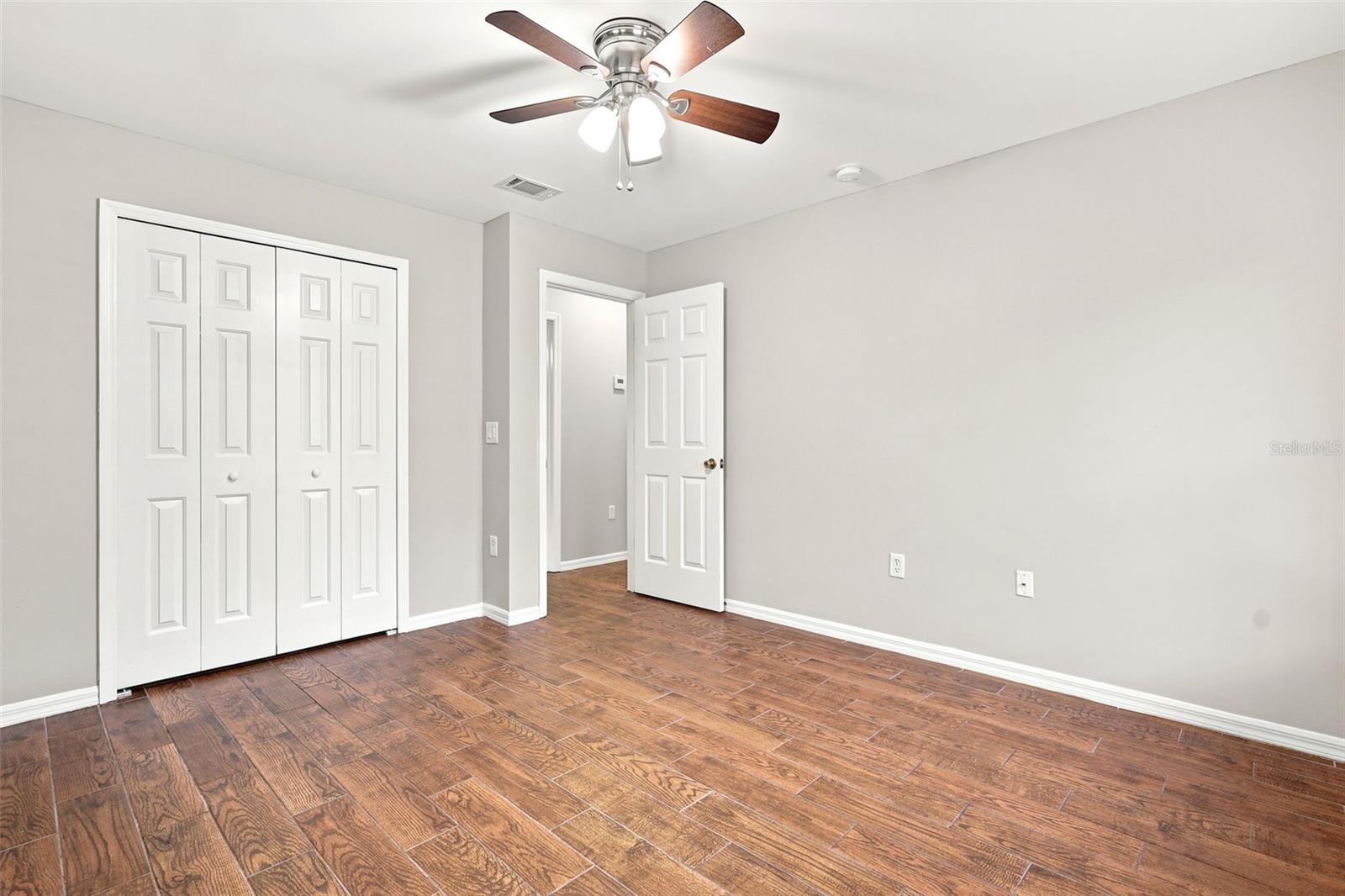 DELTONA LAKES UNIT 05 - Residential