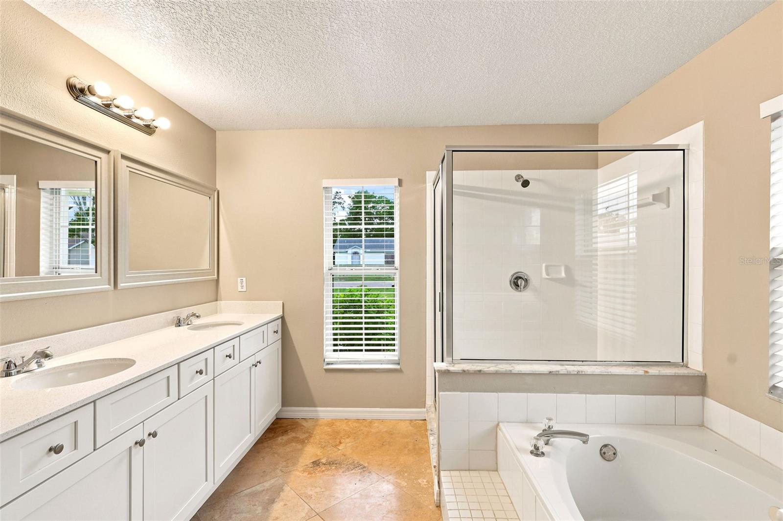DELTONA LAKES UNIT 05 - Residential